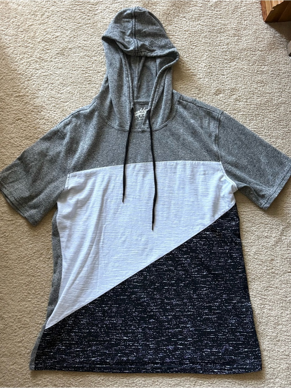 Brooklyn Cloth Short-Sleeve Hoodie in Gray, White & Navy Speckle